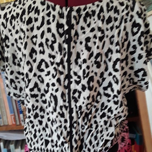 Short sleeve top - Picture 3 of 3